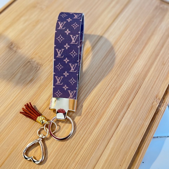 Designer wristlet keychains - Picture 6 of 14